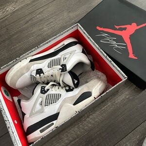 Jordan 4 military blacks